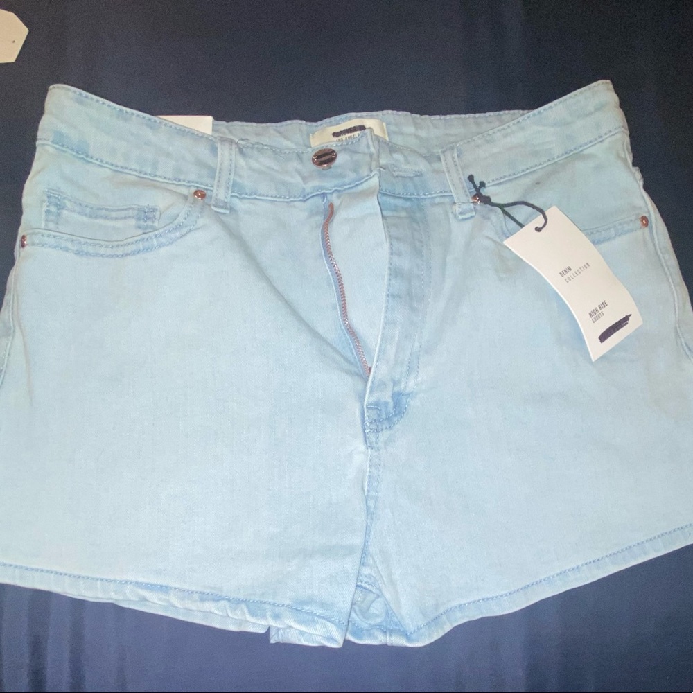 Forever 21 size 29 denim jean shorts NWT